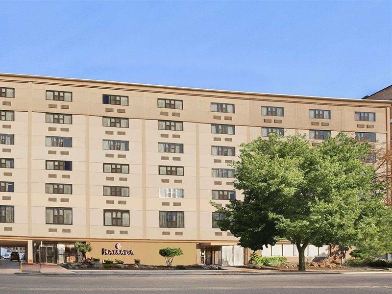 Ramada By Wyndham East Orange Hotel Luaran gambar